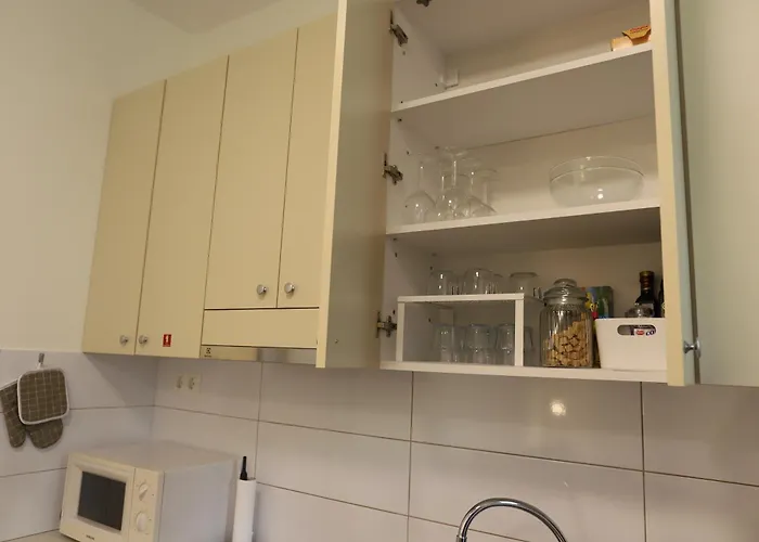 Апартамент Azur - Self Check-in And 2 Bikes Бургас