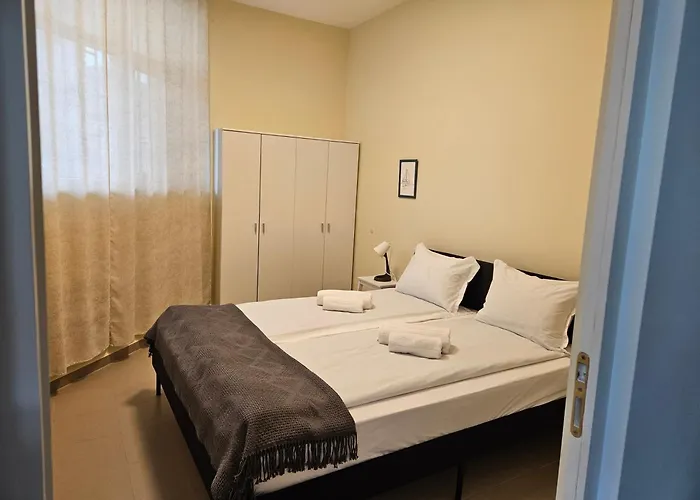 Апартамент Azur - Self Check-in And 2 Bikes Бургас