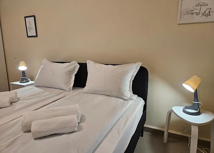 Azur - Self Check-in And 2 Bikes Бургас